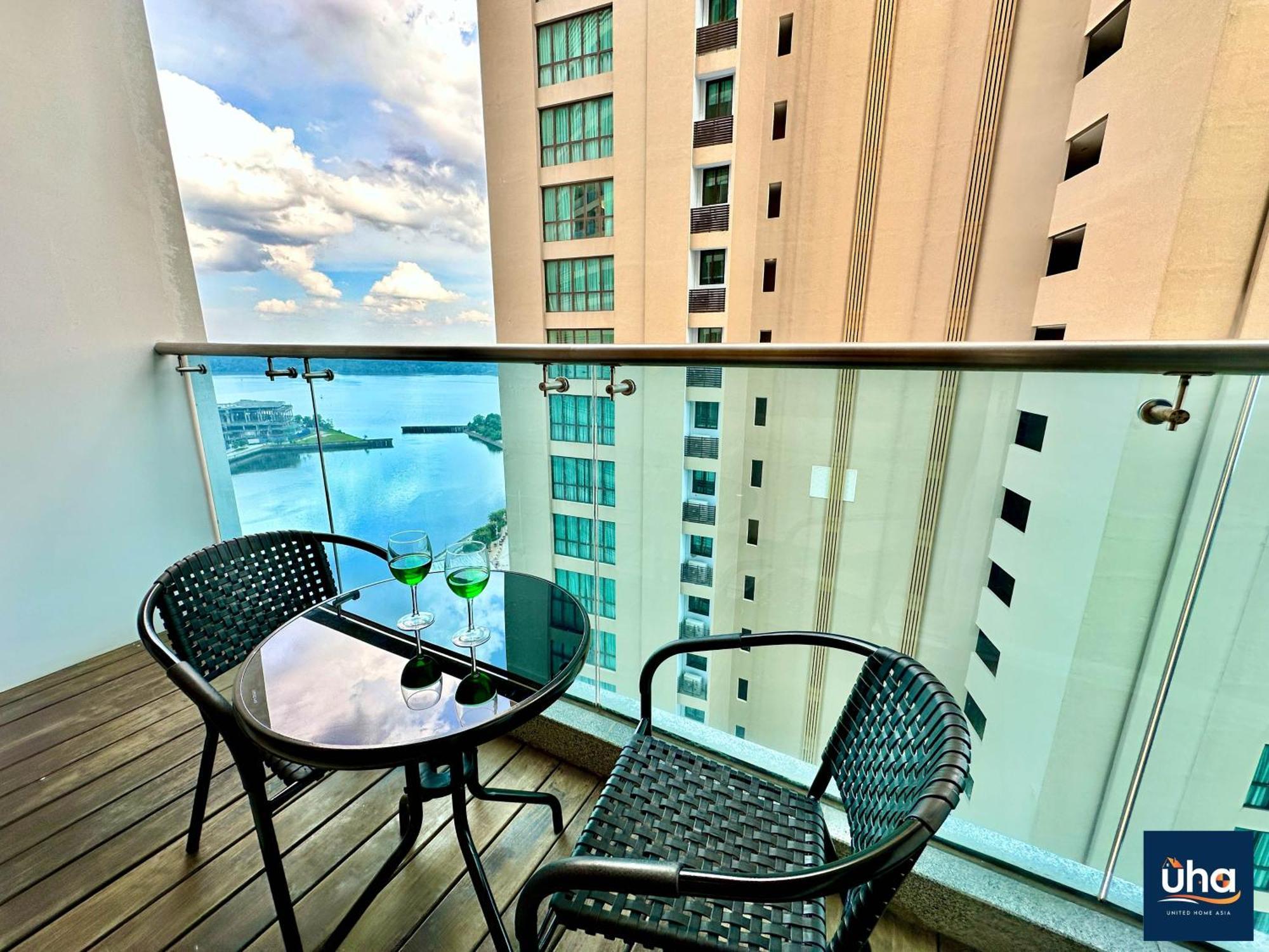 Pinetree Puteri Harbour @ Uha Apartment นุสาจายา ภายนอก รูปภาพ
